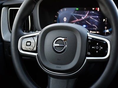 2025 Volvo XC60 B5 Plus