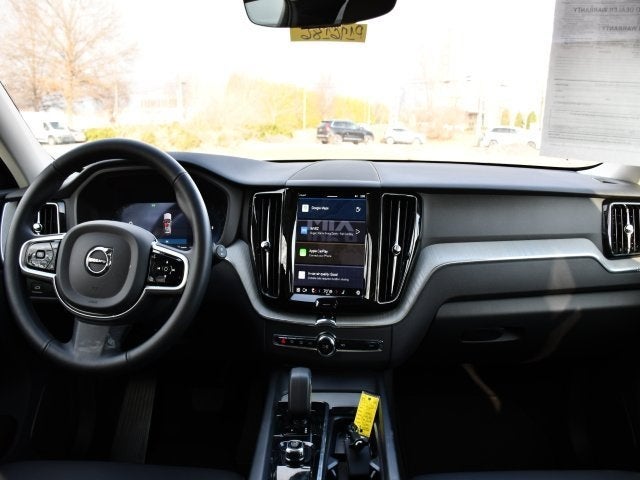 2025 Volvo XC60 B5 Plus