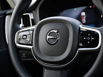 2025 Volvo XC60 B5 Plus