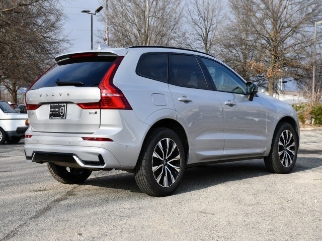 2025 Volvo XC60 B5 Plus
