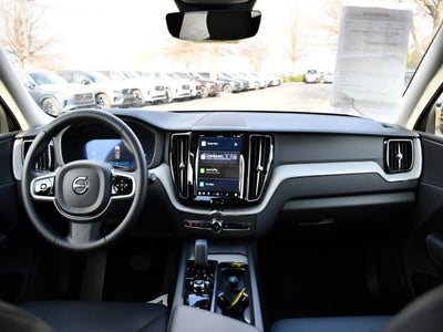 2025 Volvo XC60 B5 Plus