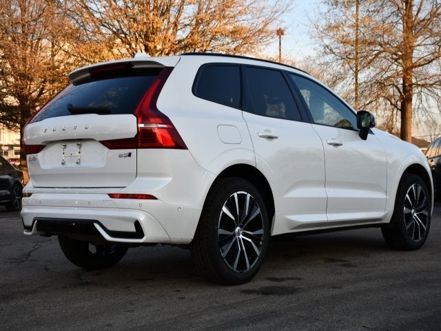 2025 Volvo XC60 B5 Plus