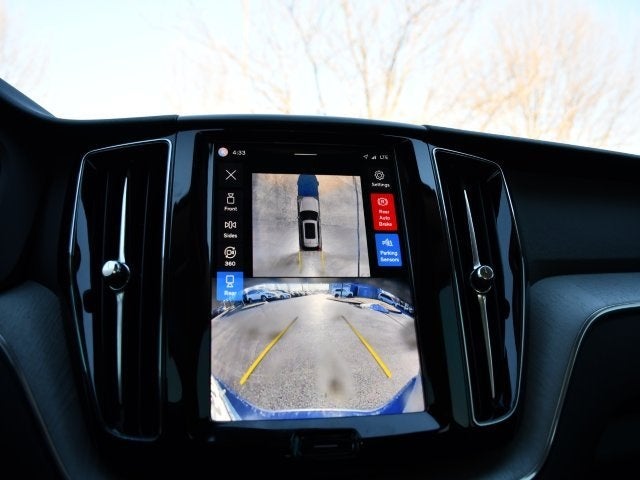 2025 Volvo XC60 B5 Plus