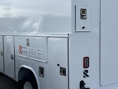 2024 Ford E-350SD Base Cutaway