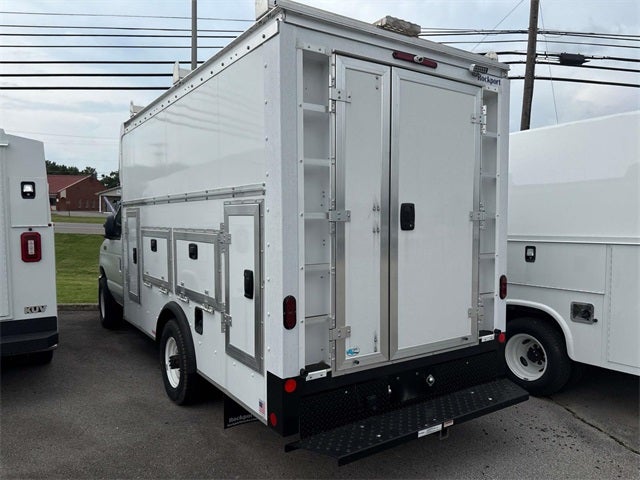 2024 Ford E-350SD Base Cutaway