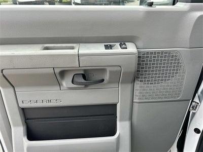 2024 Ford E-450SD Base DRW