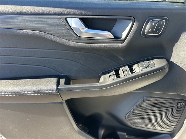 2026 Ford Escape Hybrid Platinum