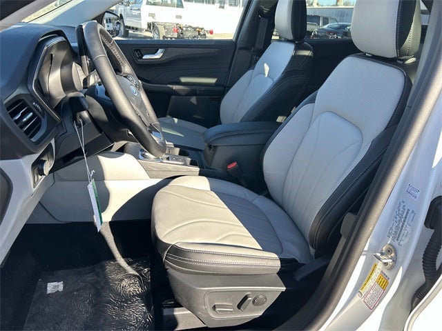 2026 Ford Escape Hybrid Platinum