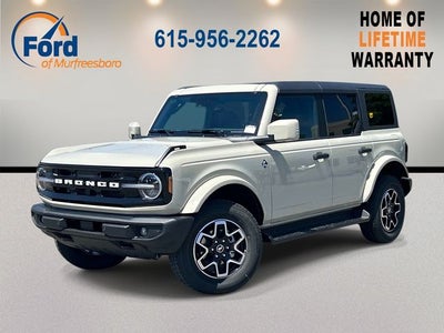 2026 Ford Bronco Outer Banks
