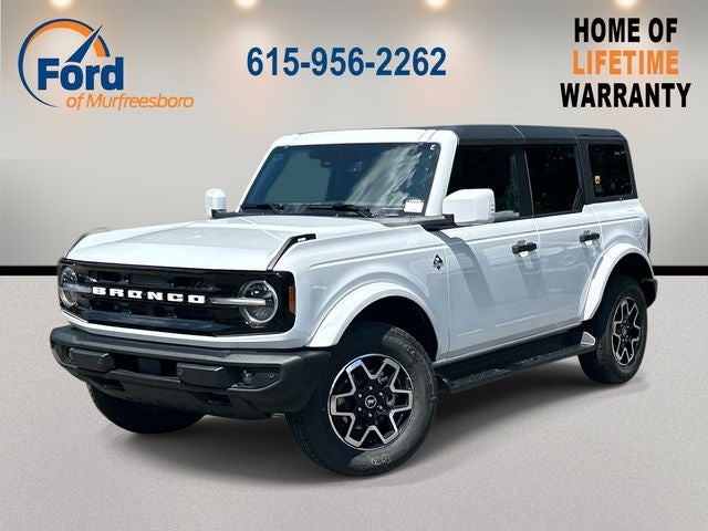 2026 Ford Bronco Outer Banks