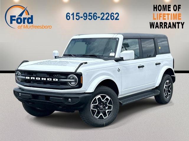 2026 Ford Bronco Outer Banks