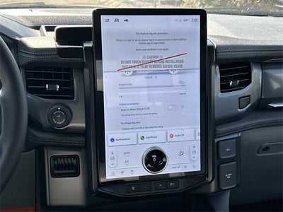 2025 Ford F-150 Lightning Flash