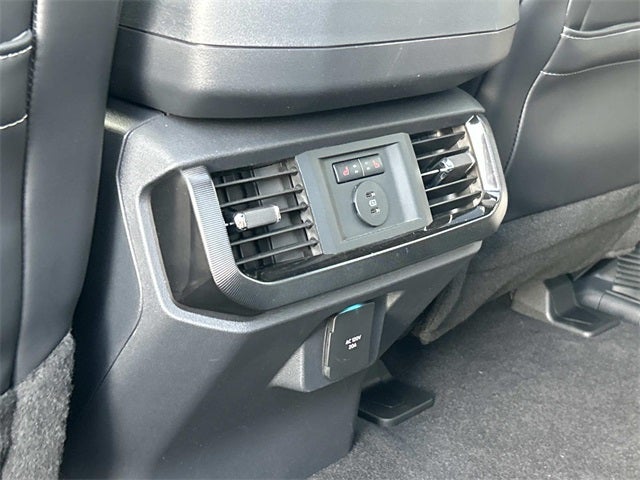 2025 Ford F-150 Lightning Platinum