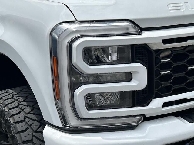 2023 Ford F-350SD Lariat