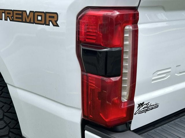 2023 Ford F-350SD Lariat