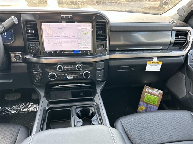 2026 Ford F-350SD Lariat FOMX