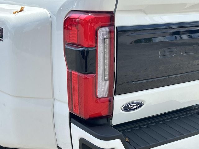 2026 Ford F-350SD Platinum DRW