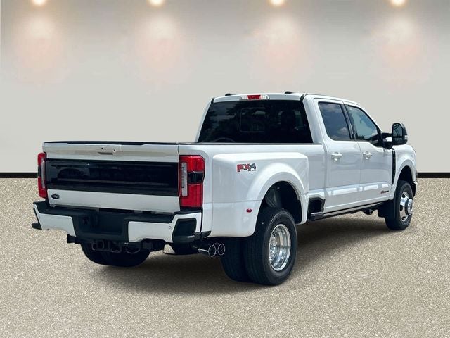 2026 Ford F-350SD Platinum DRW