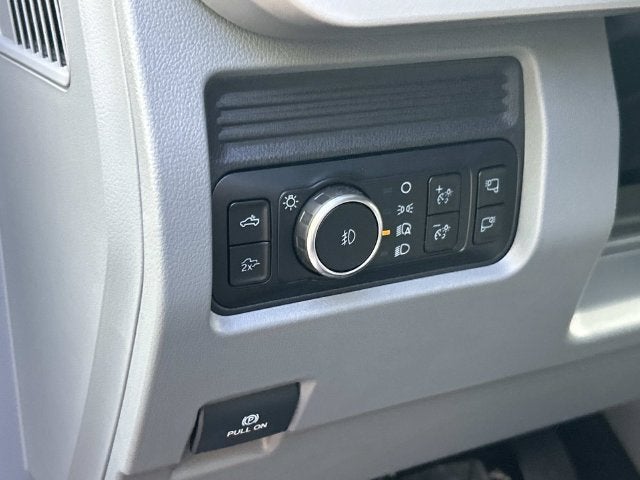 2027 Ford F-350SD XLT DRW