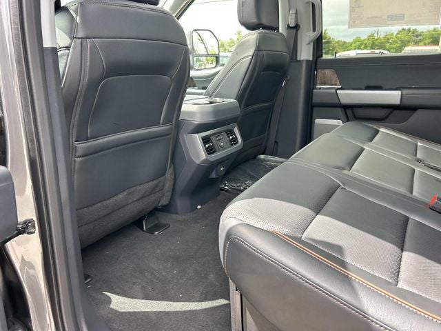 2026 Ford F-350SD Lariat DRW