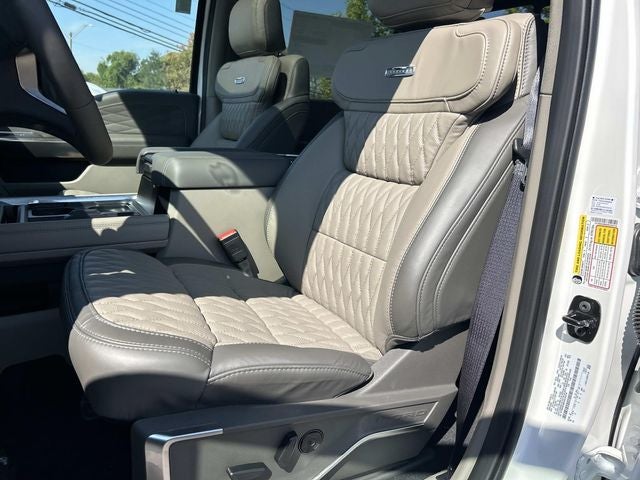 2027 Ford F-450SD Platinum