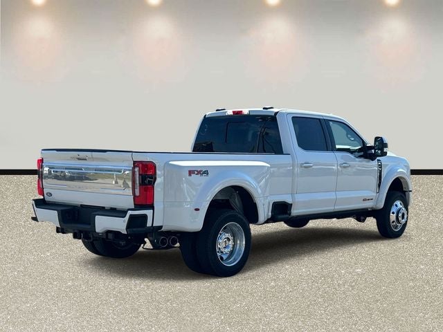 2027 Ford F-450SD Platinum