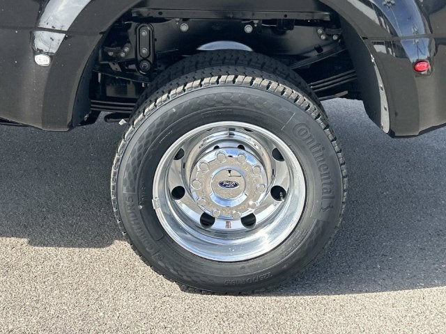 2027 Ford F-450SD Lariat DRW