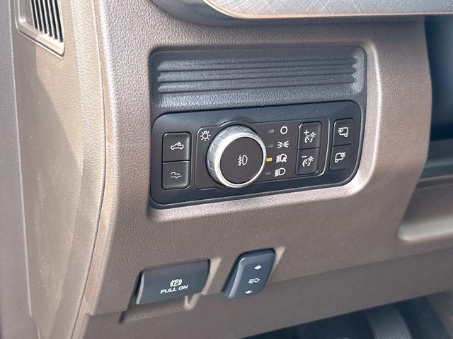 2027 Ford F-450SD King Ranch DRW