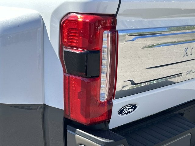 2027 Ford F-450SD King Ranch DRW