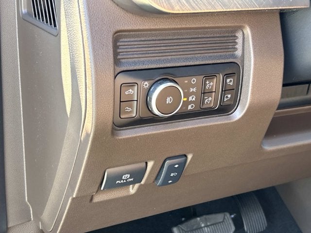 2027 Ford F-450SD King Ranch DRW