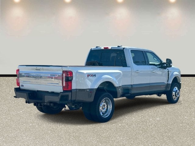 2027 Ford F-450SD King Ranch DRW