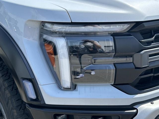 2025 Ford F-150 Raptor 37 PACKAGE