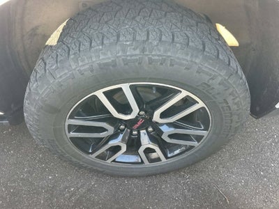 2022 GMC Yukon XL AT4