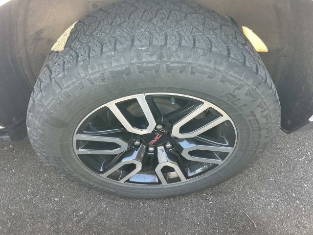 2022 GMC Yukon XL AT4
