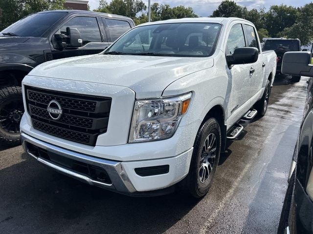 2024 Nissan Titan SV