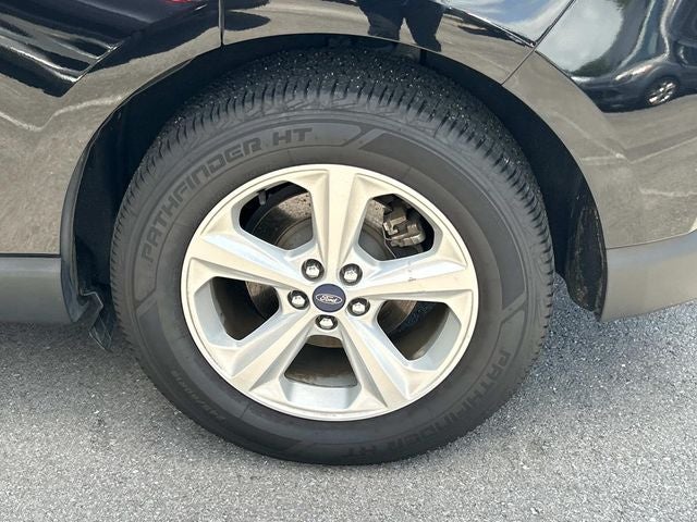2021 Ford Edge SE
