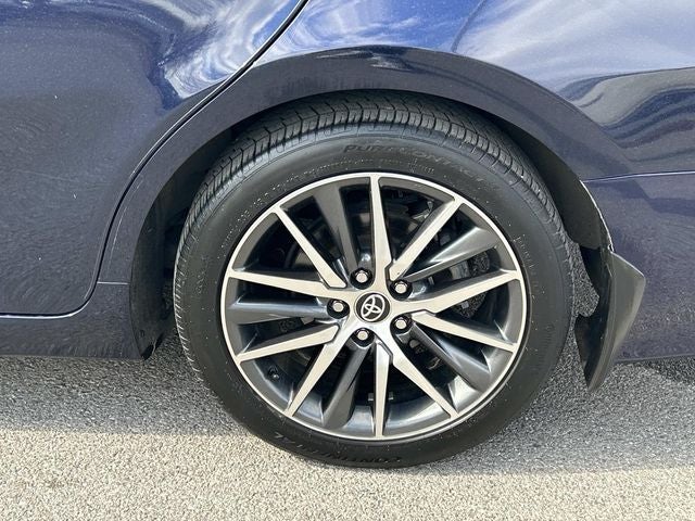 2022 Toyota Camry Hybrid XLE