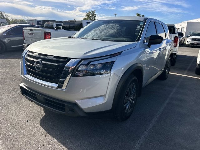 2025 Nissan Pathfinder S