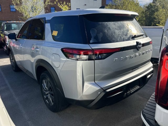 2025 Nissan Pathfinder S