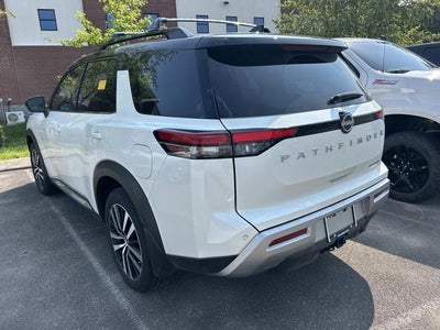 2024 Nissan Pathfinder Platinum