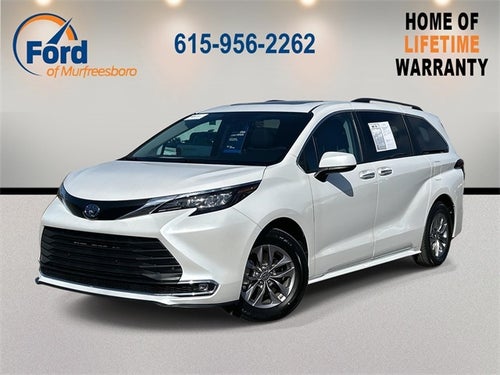 2024 Toyota Sienna XLE