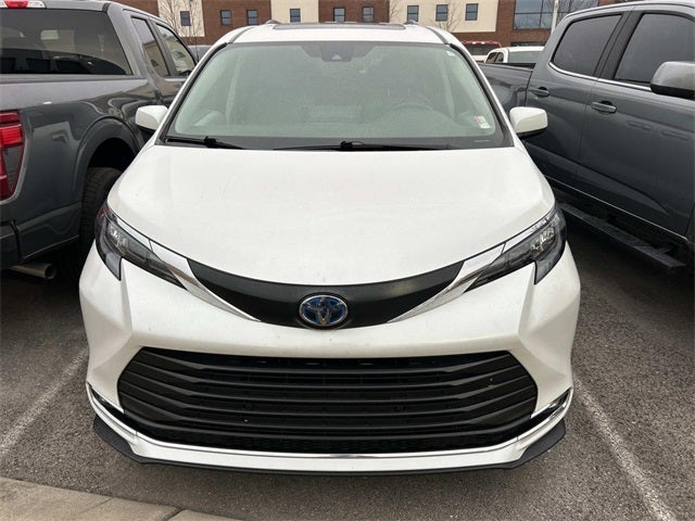 2024 Toyota Sienna XLE
