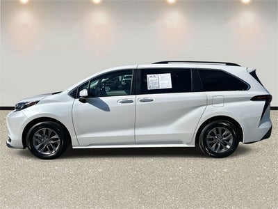 2024 Toyota Sienna XLE